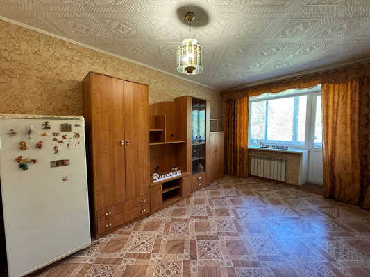 Продам двухкомнатную (2-комн.) квартиру, Строителей ул, 9, Солнечный рп