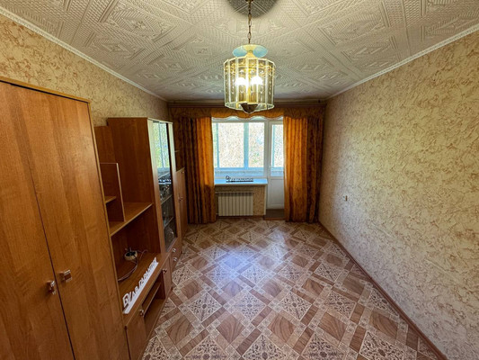 Продам двухкомнатную (2-комн.) квартиру, Строителей ул, 9, Солнечный рп