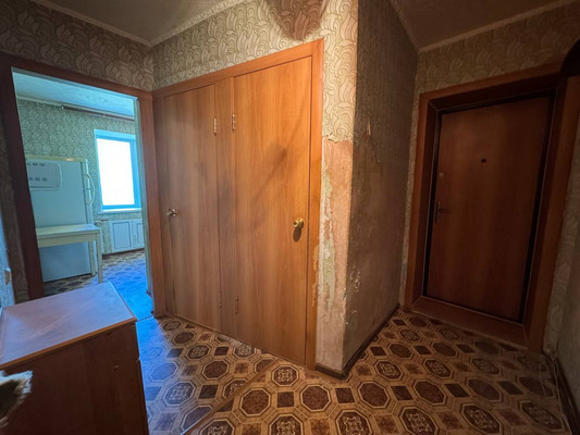 Продам двухкомнатную (2-комн.) квартиру, Строителей ул, 9, Солнечный рп