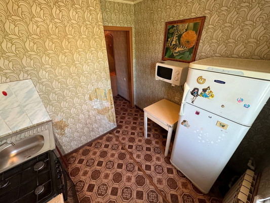 Продам двухкомнатную (2-комн.) квартиру, Строителей ул, 9, Солнечный рп