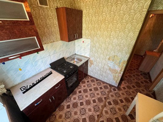 Продам двухкомнатную (2-комн.) квартиру, Строителей ул, 9, Солнечный рп