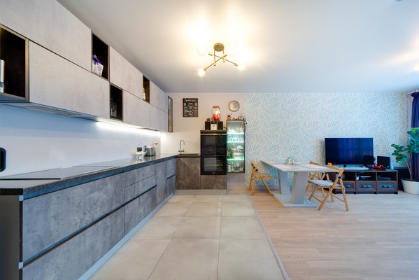 Продам трехкомнатную (3-комн.) квартиру, Мельникова пр-кт, 5к1, Химки г