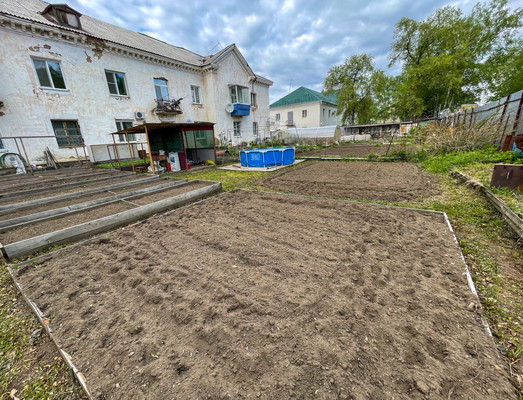 Продам двухкомнатную (2-комн.) квартиру, Заводская ул, 3, Эльбан рп