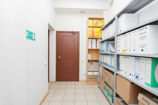 Продам торговое помещение 195,7 м2, Героев Стратосферы ул, 13, Воронеж г