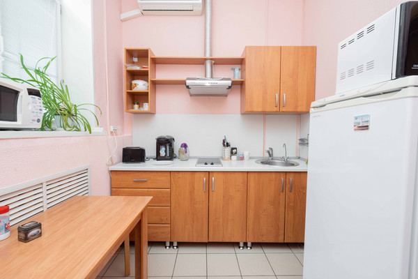 Продам торговое помещение 195,7 м2, Героев Стратосферы ул, 13, Воронеж г