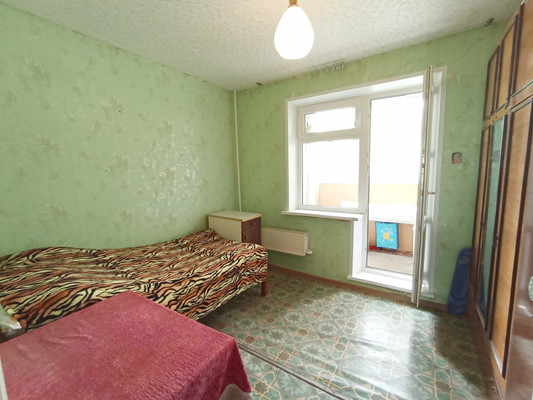 Продам двухкомнатную (2-комн.) квартиру, Д мкр, 30, Новомичуринск г