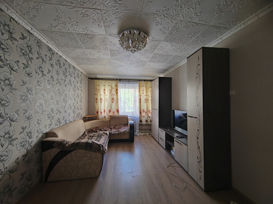 Продам двухкомнатную (2-комн.) квартиру, Красноармейская ул, 147, Нижний Тагил г