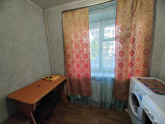 Продам двухкомнатную (2-комн.) квартиру, Красноармейская ул, 147, Нижний Тагил г