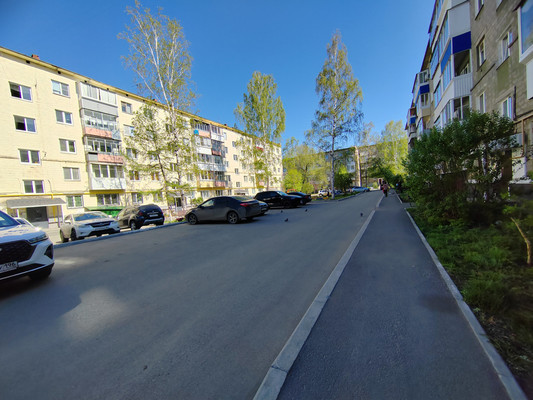 Продам двухкомнатную (2-комн.) квартиру, Красноармейская ул, 147, Нижний Тагил г