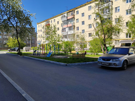 Продам двухкомнатную (2-комн.) квартиру, Красноармейская ул, 147, Нижний Тагил г