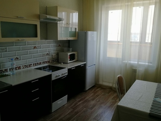Сдам комнату в 2-комн. квартире, Александровская ул, 77/1, Всеволожск г