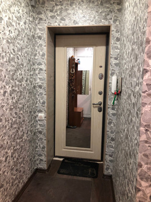 Продам двухкомнатную (2-комн.) квартиру, Псковская ул, 18, Великий Новгород г