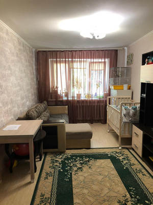 Продам двухкомнатную (2-комн.) квартиру, Псковская ул, 18, Великий Новгород г