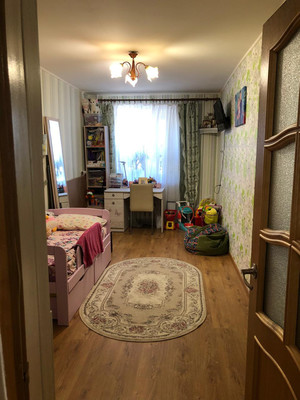 Продам двухкомнатную (2-комн.) квартиру, Псковская ул, 18, Великий Новгород г