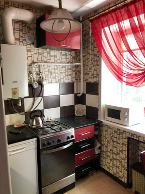 Продам двухкомнатную (2-комн.) квартиру, Псковская ул, 18, Великий Новгород г