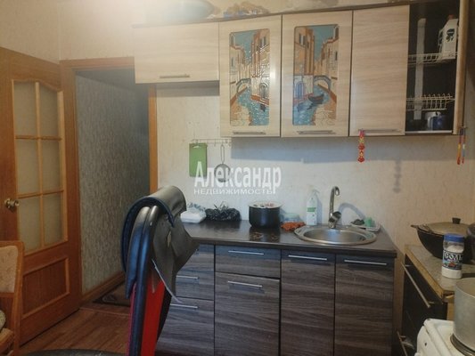 Продам двухкомнатную (2-комн.) квартиру, Бадаева ул, д. 8 корп. 1, Санкт-Петербург г