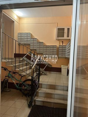 Продам двухкомнатную (2-комн.) квартиру, Бадаева ул, д. 8 корп. 1, Санкт-Петербург г