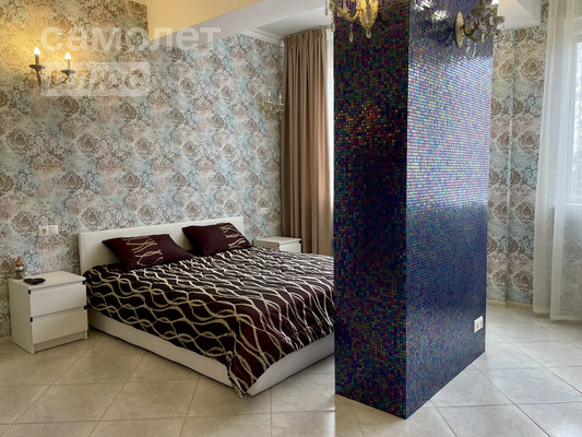 Продам трехкомнатную (3-комн.) квартиру, Виноградная ул, 19, Беранда с