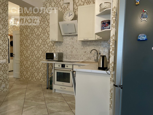 Продам трехкомнатную (3-комн.) квартиру, Виноградная ул, 19, Беранда с