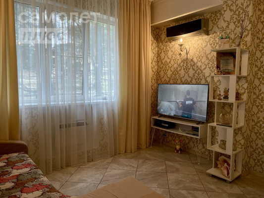 Продам трехкомнатную (3-комн.) квартиру, Виноградная ул, 19, Беранда с