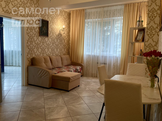 Продам трехкомнатную (3-комн.) квартиру, Виноградная ул, 19, Беранда с