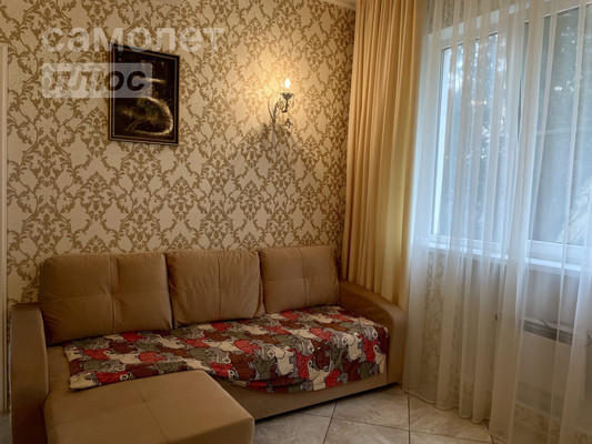 Продам трехкомнатную (3-комн.) квартиру, Виноградная ул, 19, Беранда с