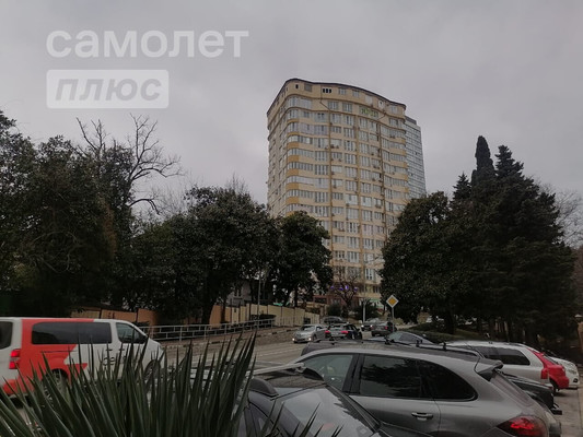 Продам трехкомнатную (3-комн.) квартиру, Виноградная ул, 19, Беранда с