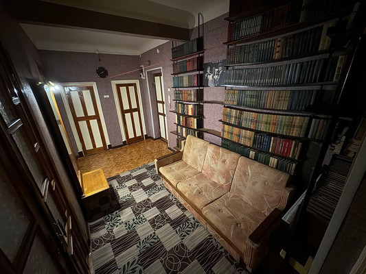 Продам трехкомнатную (3-комн.) квартиру, Октябрьский пр-кт, 39, Комсомольск-на-Амуре г