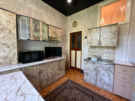 Продам трехкомнатную (3-комн.) квартиру, Октябрьский пр-кт, 39, Комсомольск-на-Амуре г