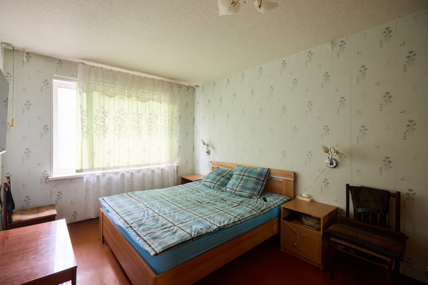 Продам трехкомнатную (3-комн.) квартиру, Связи проезд, 16, Мурманск г
