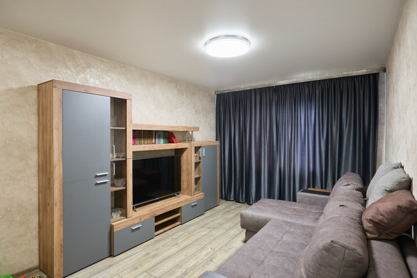 Продам трехкомнатную (3-комн.) квартиру, Связи проезд, 16, Мурманск г