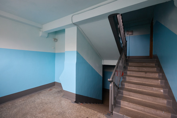 Продам трехкомнатную (3-комн.) квартиру, Связи проезд, 16, Мурманск г