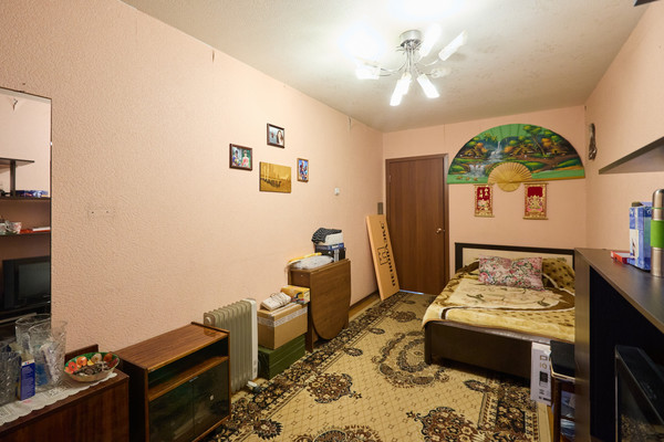 Продам трехкомнатную (3-комн.) квартиру, Связи проезд, 16, Мурманск г