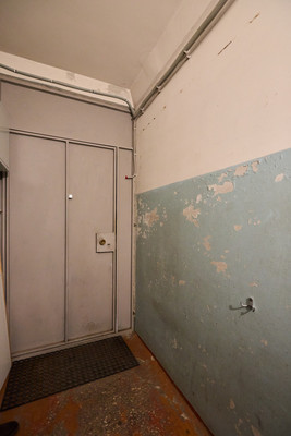 Продам трехкомнатную (3-комн.) квартиру, Связи проезд, 16, Мурманск г