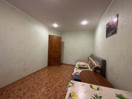 Сдам двухкомнатную (2-комн.) квартиру, Ленина ул, 45, Алушта г