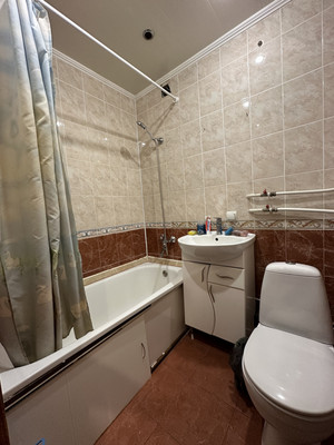 Сдам двухкомнатную (2-комн.) квартиру, Ленина ул, 45, Алушта г