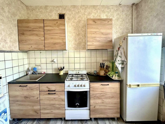 Продам трехкомнатную (3-комн.) квартиру, Мичуринский пр-кт, 10к1, Москва г