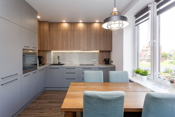 Продам двухкомнатную (2-комн.) квартиру, Орудийная ул, 32В, Калининград г