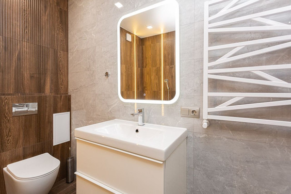 Продам двухкомнатную (2-комн.) квартиру, Орудийная ул, 32В, Калининград г