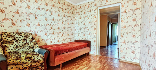 Продам трехкомнатную (3-комн.) квартиру, Луначарского ул, 139, Белореченск г