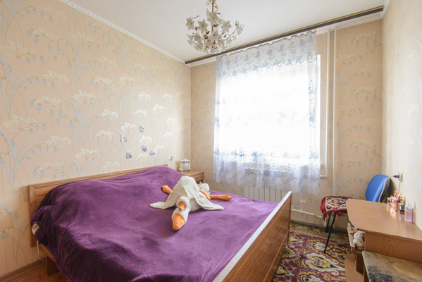 Продам трехкомнатную (3-комн.) квартиру, Днепропетровская ул, 46, Ростов-на-Дону г