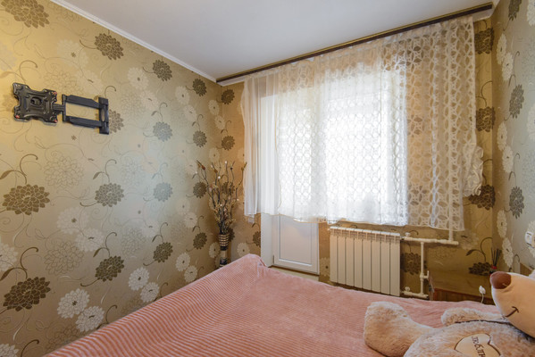 Продам трехкомнатную (3-комн.) квартиру, Днепропетровская ул, 46, Ростов-на-Дону г