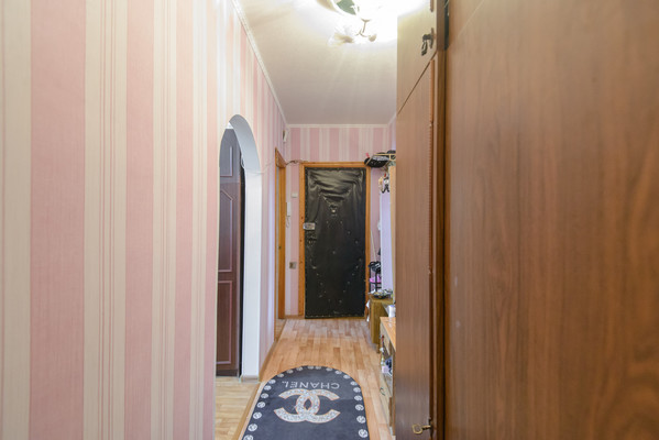 Продам трехкомнатную (3-комн.) квартиру, Днепропетровская ул, 46, Ростов-на-Дону г