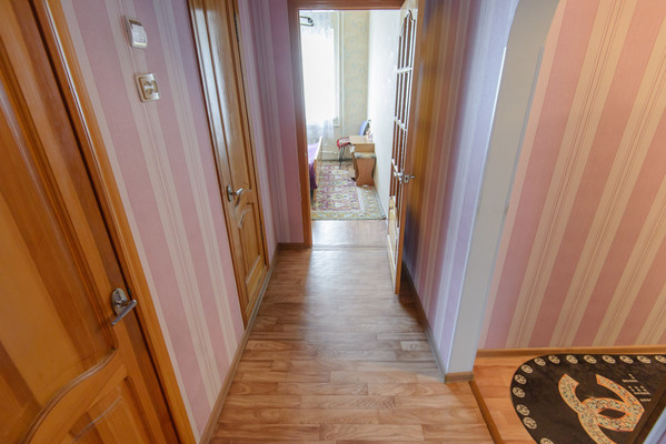 Продам трехкомнатную (3-комн.) квартиру, Днепропетровская ул, 46, Ростов-на-Дону г