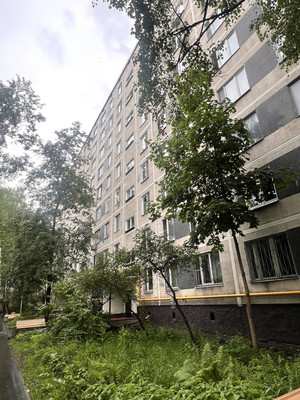 Продам трехкомнатную (3-комн.) квартиру, Молдагуловой ул, 28к3, Москва г