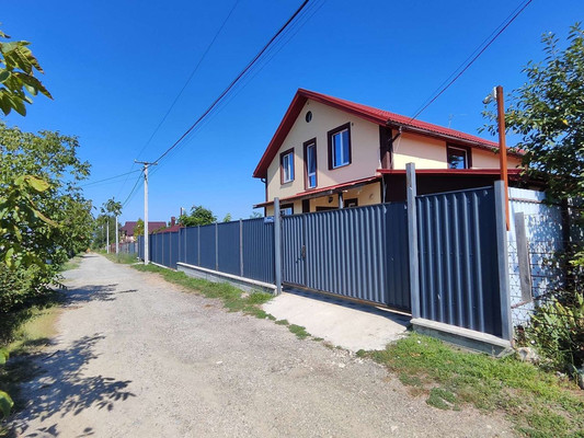 Продам дом, Центральная ул, 239-241, Новозбурьевка с, 0 км от города