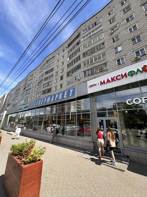 Продам двухкомнатную (2-комн.) квартиру, Ленина ул, 20, Киров г
