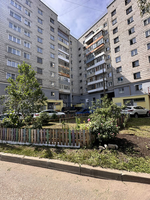 Продам двухкомнатную (2-комн.) квартиру, Ленина ул, 20, Киров г