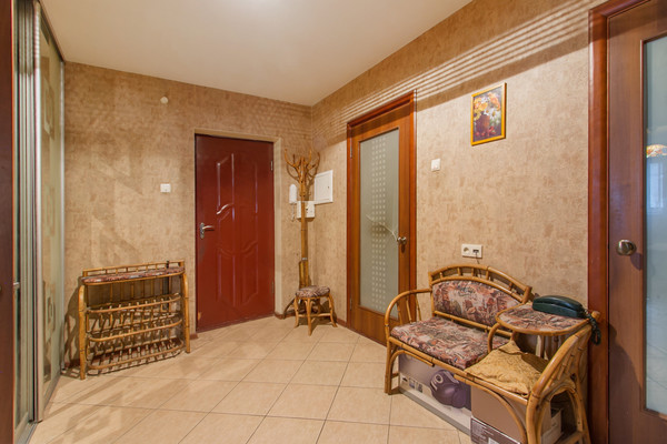 Продам трехкомнатную (3-комн.) квартиру, 40 лет Октября ул, 12, Воронеж г