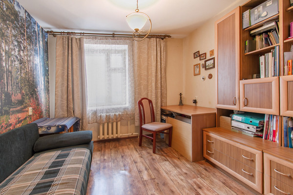 Продам трехкомнатную (3-комн.) квартиру, 40 лет Октября ул, 12, Воронеж г